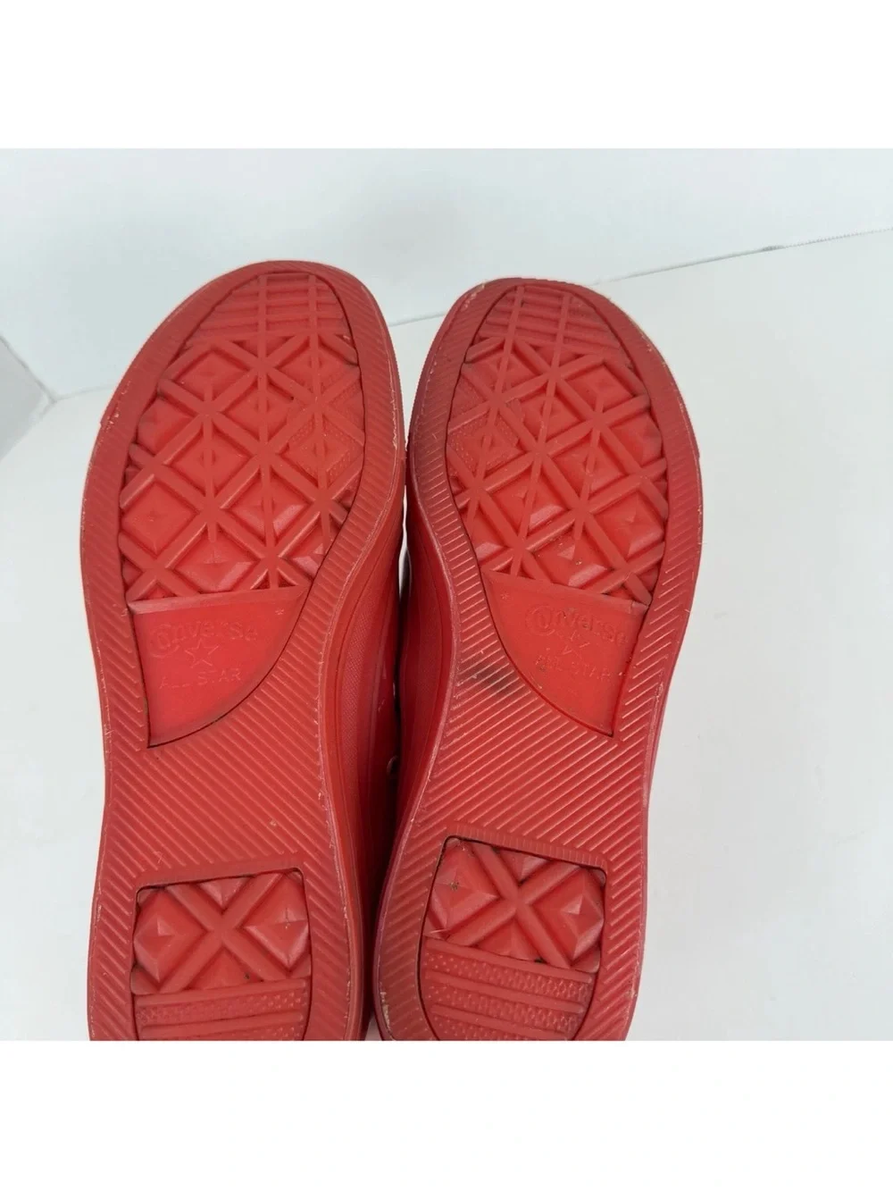 Converse Chuck Taylor All Star Ox Low Top Casino Triple Red Men’s Size 11 - Picture 9 of 10
